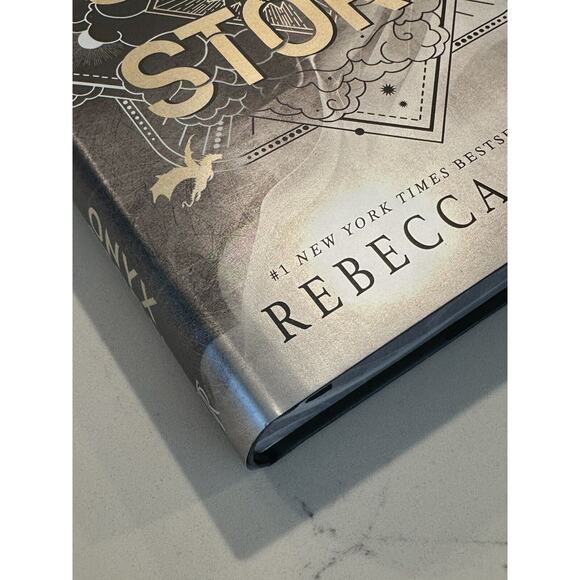 Onyx Storm Rebecca Yarros Target Exclusive Limited Edition Hardcover New W/PIN - Picture 7 of 11